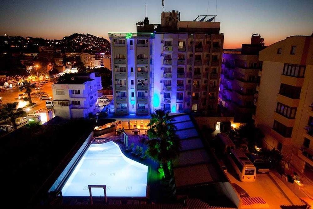 Duqqan Deluxe Hotel Кушадасы Экстерьер фото